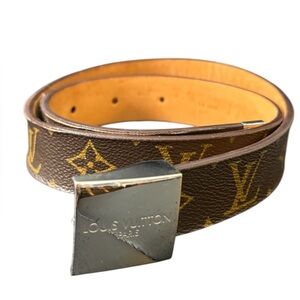 Louis Vuitton monogrammed belt Size 70/28
